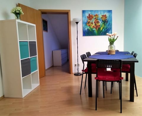 Gästewohnung 4-Raum Wohnung für 2-8 Personen Condominio in Zwickau