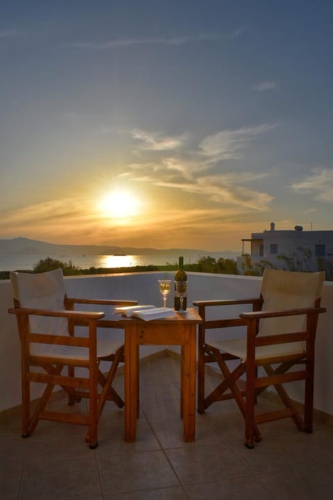 Patio, Day, Natural landscape, View (from property/room), Balcony/Terrace, Sea view, Sunset