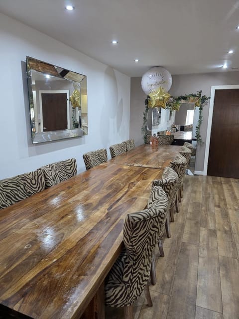 Contractor Bookers Liverpool City Centre Apartment in Liverpool