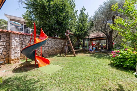 Communal lounge/ TV room, Children play ground, Garden, Garden view