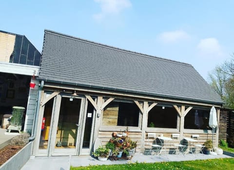 Property building, Day