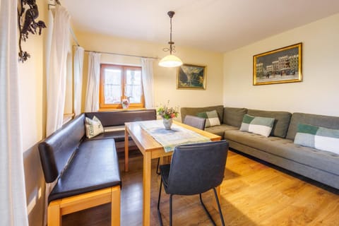 Ferienwohnung Burghartswieser inkl. Chiemgaukarte Apartment in Ruhpolding