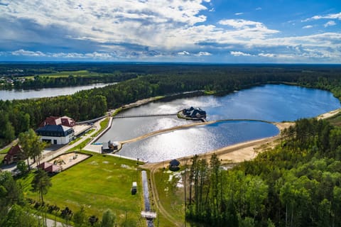 Dębowy Dwór Resort in Lviv Oblast