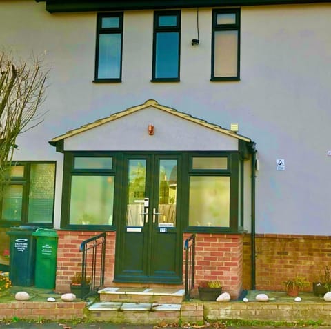 Ar-Rahman, 1 bed room and 1 Living room apartment Condominio in Dartford