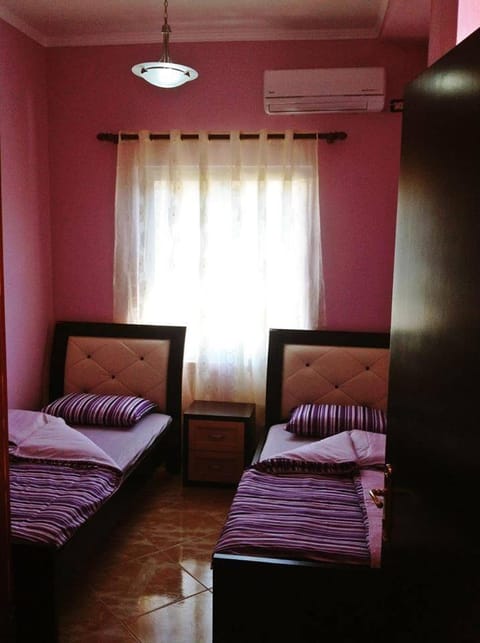 Bed, Bedroom, air conditioner