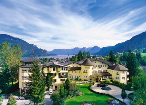 Property building, Nearby landmark, Facade/entrance, Spring, Day, Bird's eye view, Summer, Lake view