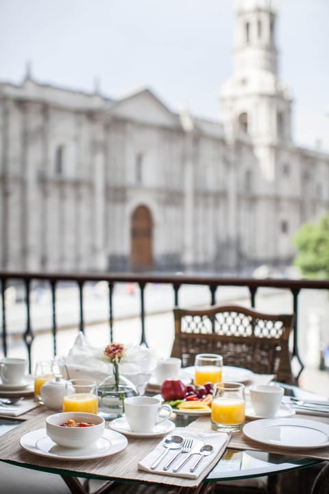 View (from property/room), Balcony/Terrace, Food