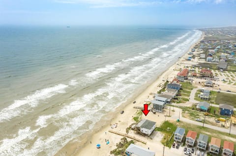 Unobstructed Oceanfront SPECKLED TROUT Unit 5 Beach Pad! Casa in Surfside Beach