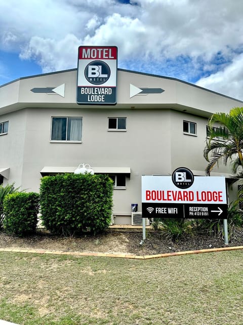 Boulevard Lodge Bundaberg Motel in Bundaberg
