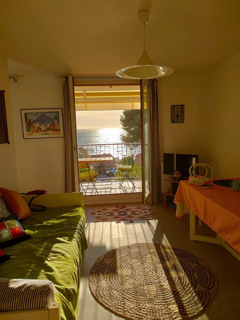 Living room, Sea view