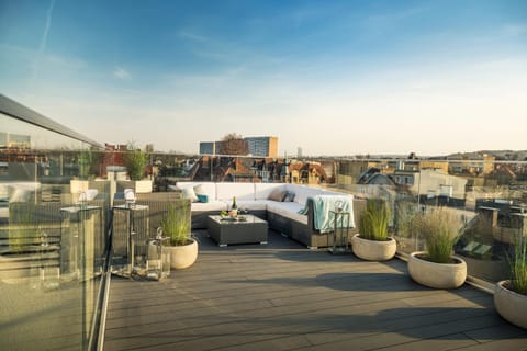 Balcony/Terrace, City view