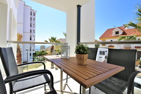 Balcony/Terrace, Seating area, Dining area, Sea view