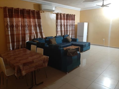 Villa Chambre B climatisée douche Cuisine salon Bed and Breakfast in Guinea