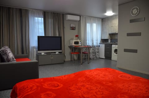 Апартаменты на Александра Поля (Кирова) 90 Apartment in Dnipro