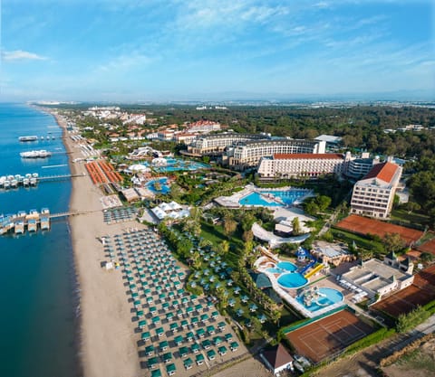 Property building, Day, Natural landscape, Bird's eye view, Beach, City view, Sea view