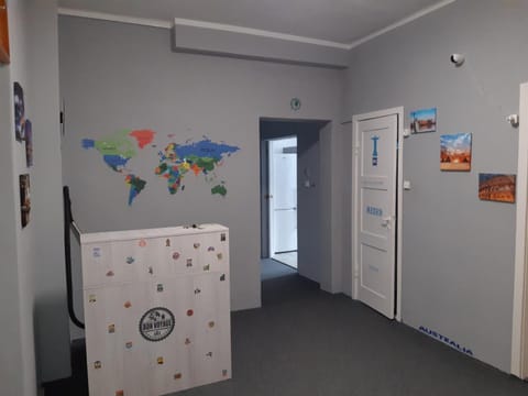 Communal lounge/ TV room, Lobby or reception