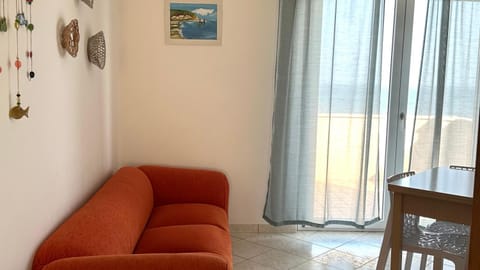 RS321 - Marcelli, trilocale fronte mare con spiaggia inclusa Apartment in Marcelli