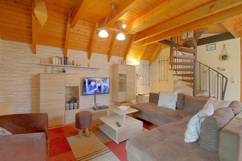 Living room, Photo of the whole room, Seating area