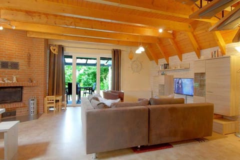 Living room, Photo of the whole room, Seating area