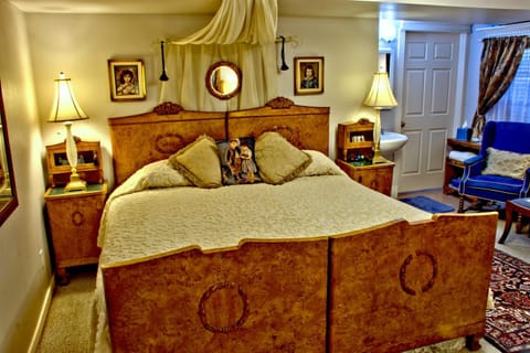 Big Yellow Inn Bed and Breakfast in Cedar City