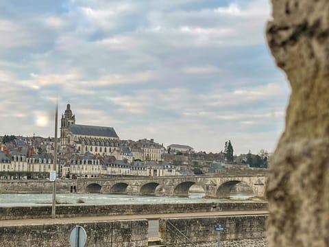 City view, River view