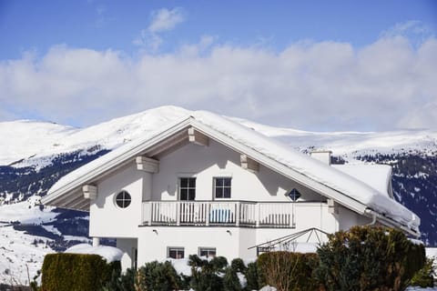 Property building, Natural landscape, Winter