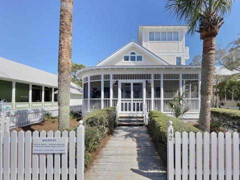 Breakers plus Carriage House home House in Seaside