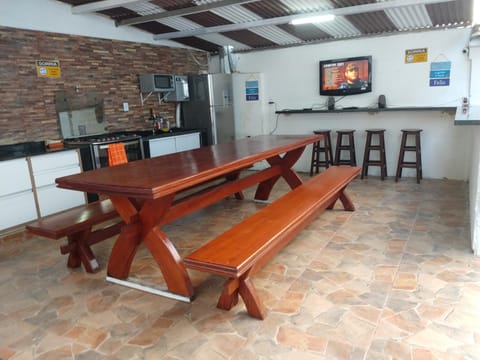 Property building, Restaurant/places to eat, Communal lounge/ TV room, BBQ facilities, Breakfast