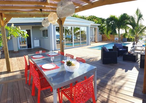 Villa SEA VIEW, 5 min from the beach, overlooking the caribbean sea, private pool Villa in Saint Martin