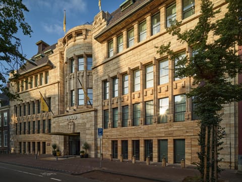 Property building, Facade/entrance