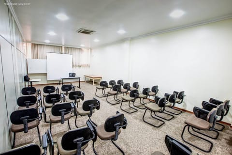 Meeting/conference room