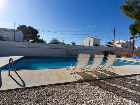 INNOUTHOME A estrenar gran casa y piscina torrente Villa in Baix Ebre