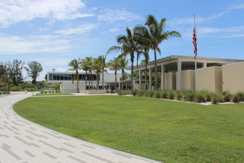 Beach Way East House in Siesta Beach