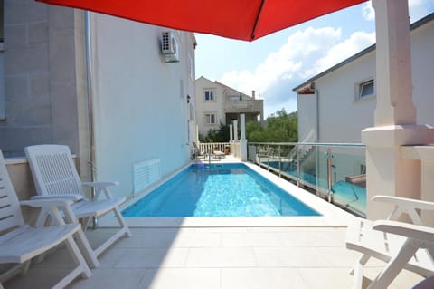 Patio, Swimming pool