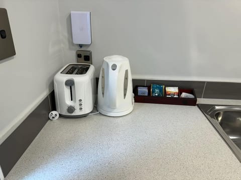 Coffee/tea facilities, Kitchen or kitchenette, toaster