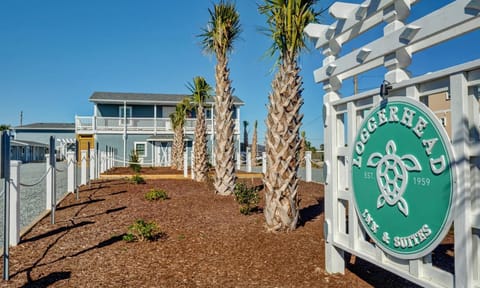 Loggerhead Inn and Suites Motel in Surf City