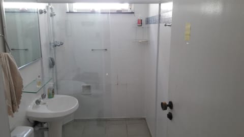 Shower, Toilet, Bathroom, bidet