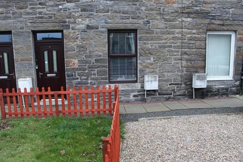 Newly Refurbished 2 Bedroom flat on NC500 route Apartment in Wick