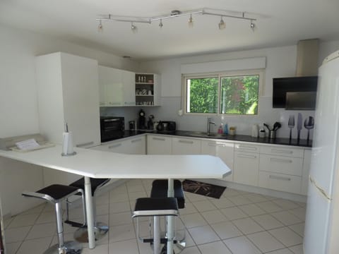 Dining area, Communal kitchen