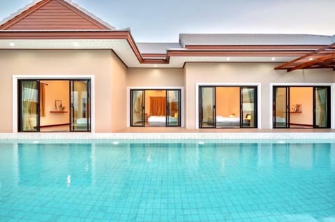 บ้านพักทองสุขพูลวิลล่า ปราณบุรี Thongsuk Pool Villa Pranburi Villa in Hua Hin District