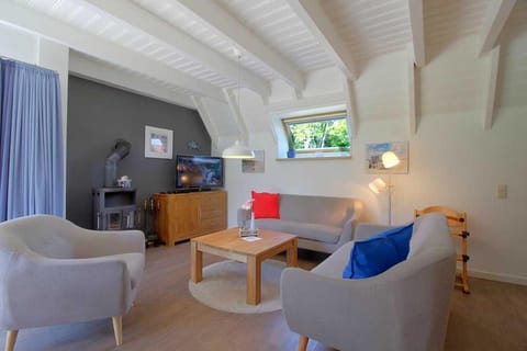 Nightclub / DJ, Living room, Seating area