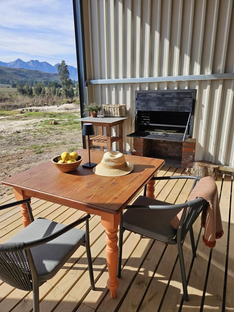 Patio, BBQ facilities, Dining area, Mountain view