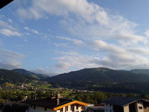 Neighbourhood, Natural landscape, Mountain view