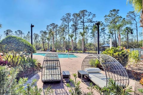 Luxury 3BR Near Disney - Pool and Hot Tub! House in Four Corners