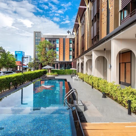 Pool view, Swimming pool, Swimming pool