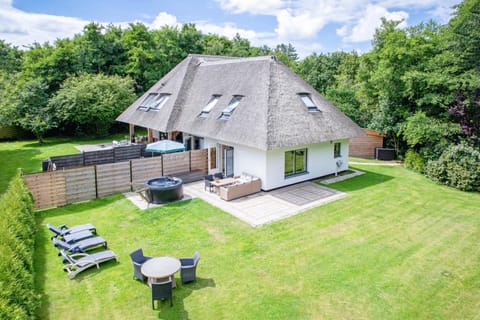 Garden, Hot Tub, Garden view, Garden view