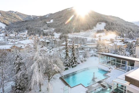 City view, City view, Mountain view, Swimming pool