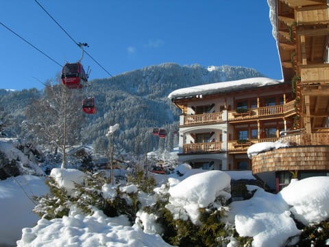 Property building, Facade/entrance, Winter, On site, Mountain view