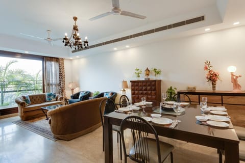Ishatvam-4 BHK Private Serviced apartment with Terrace, Anand Niketan, South Delhi Condo in New Delhi