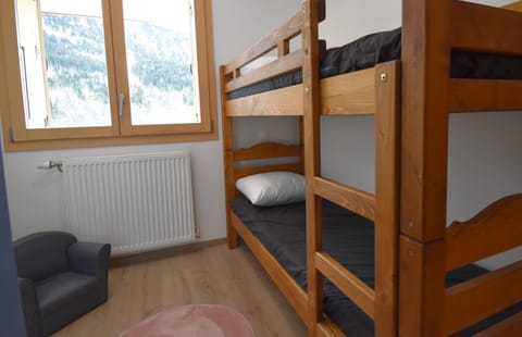 Photo of the whole room, Bedroom, bunk bed